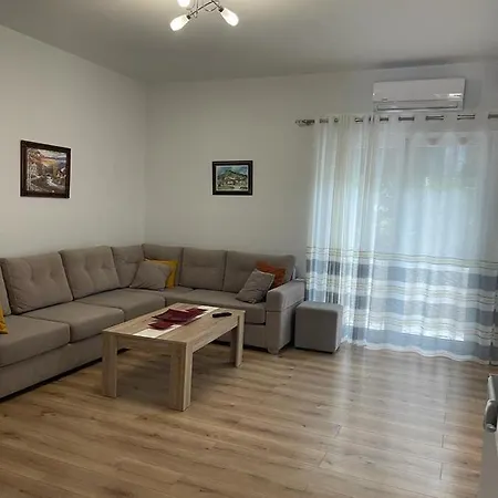 Sofia * Durrës